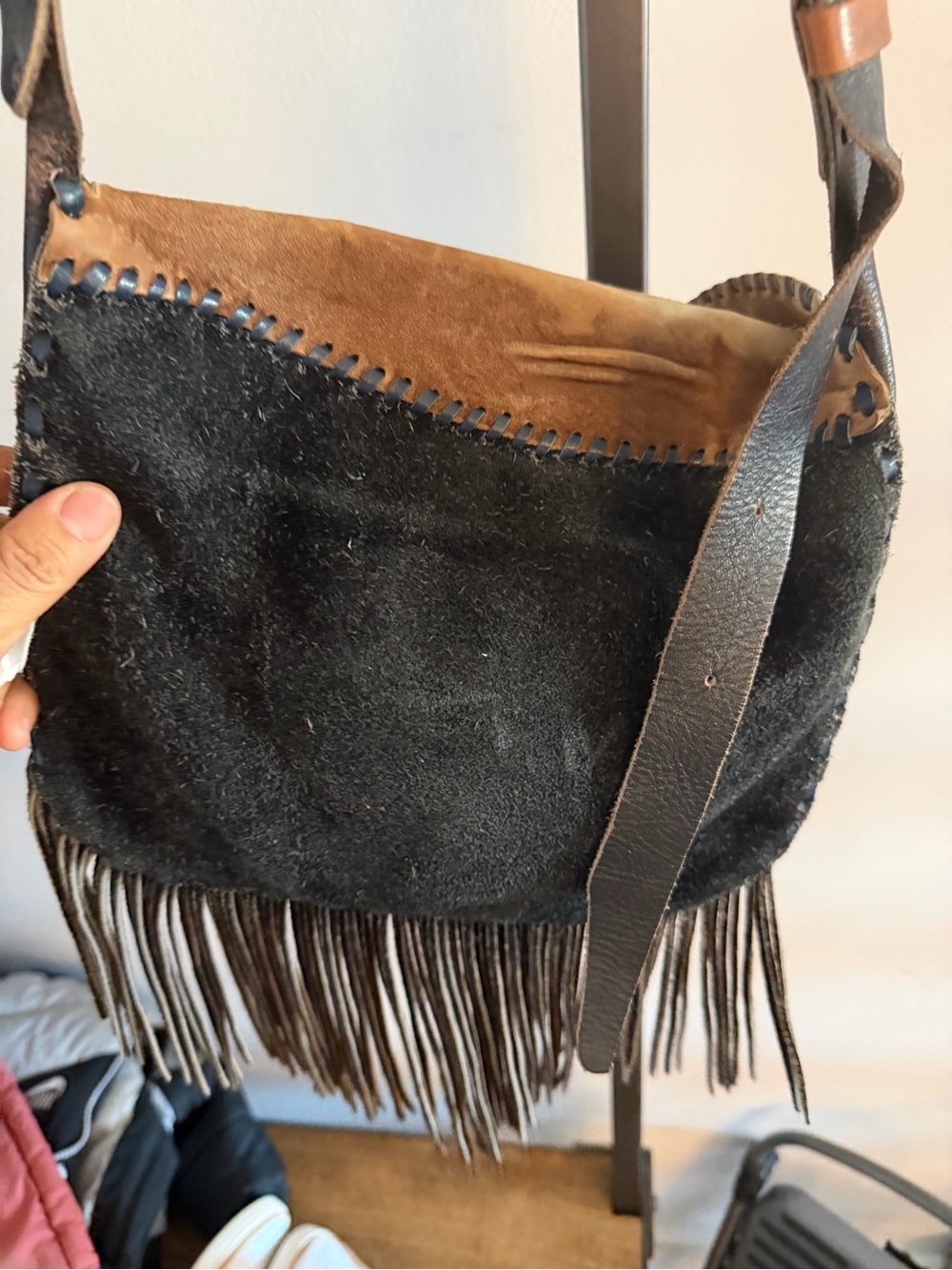 Hand stitched artisan Bohemian Suede Leather Fringe Crossbody Bag vintage Fringe - Picture 7 of 8